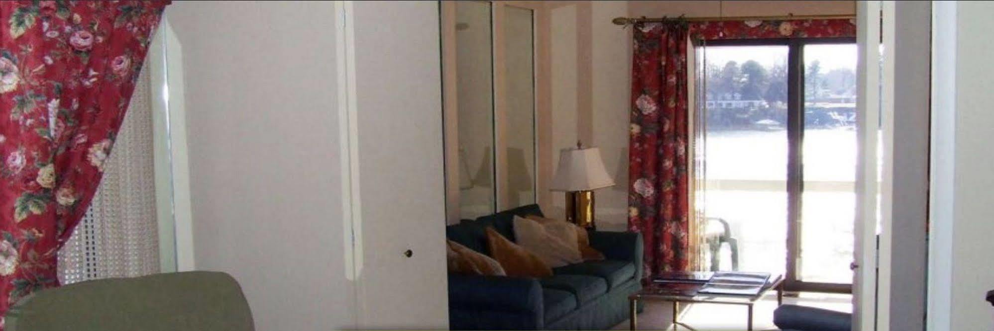 Laurel Grove Inn Riva Екстериор снимка