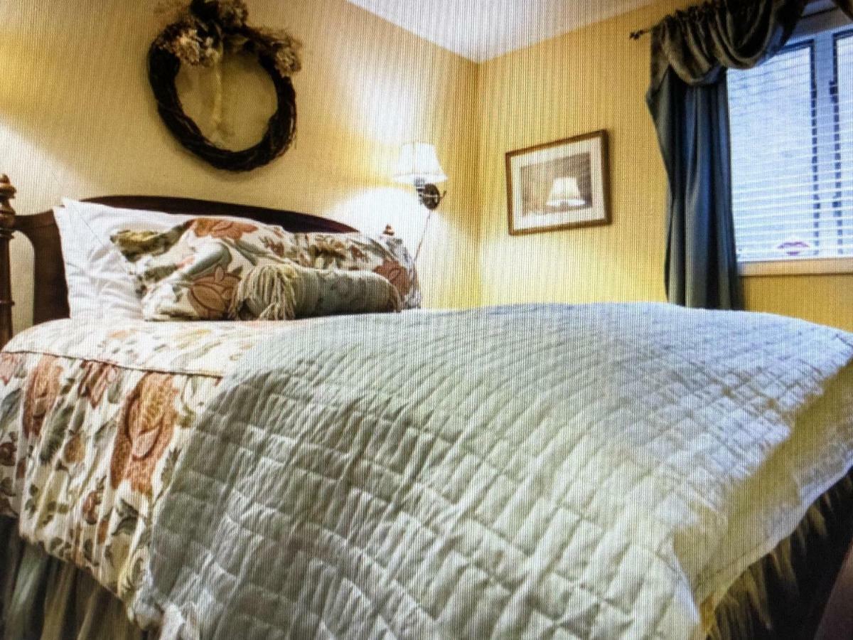 Laurel Grove Inn Riva Екстериор снимка